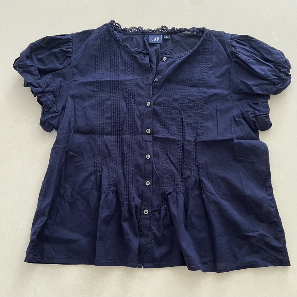 Gap cotton lightweight top - size L